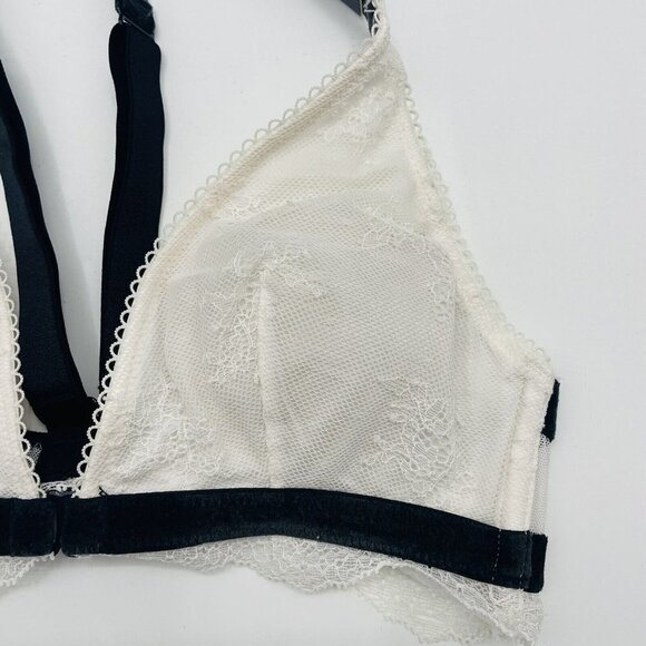 Victorias Secret Womens Size XS Lace Lined Snap Front Bralette White Black 1516 - Picture 4 of 8